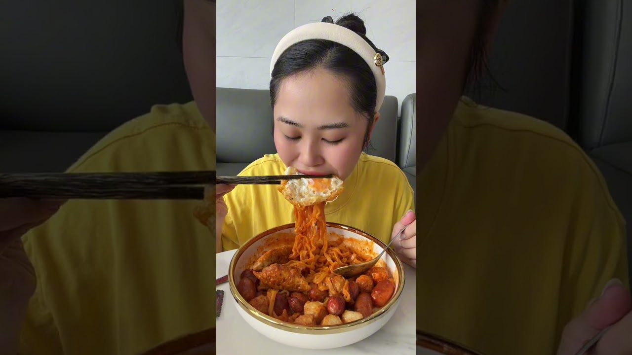 Mukbang mì cay full topping #dungthichan #mukbang #food 