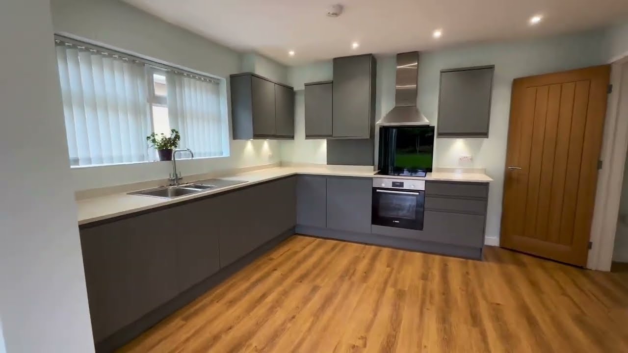 3 Bedroom Detached Bungalow - Barkhams Lane, Littleport