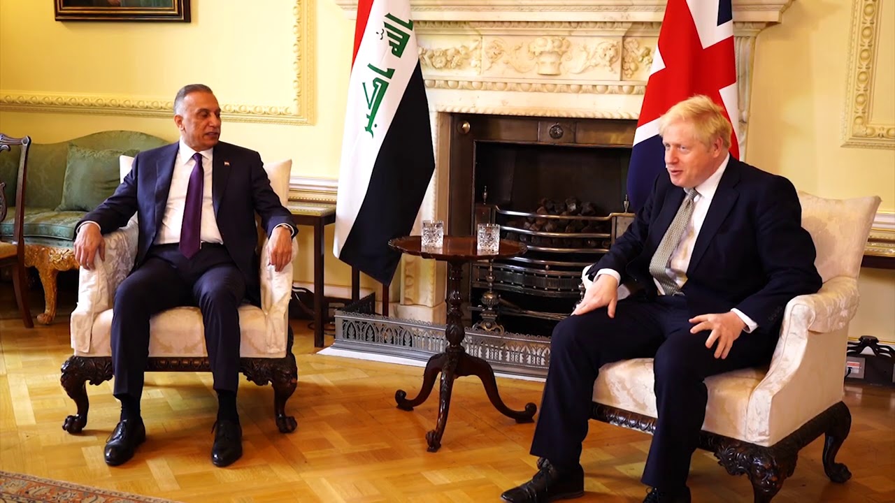 رئيس مجلس الوزراء السيد مصطفى الكاظمي يلتقي في العاصمة البريطانية لندن رئيس الوزراء البريطاني