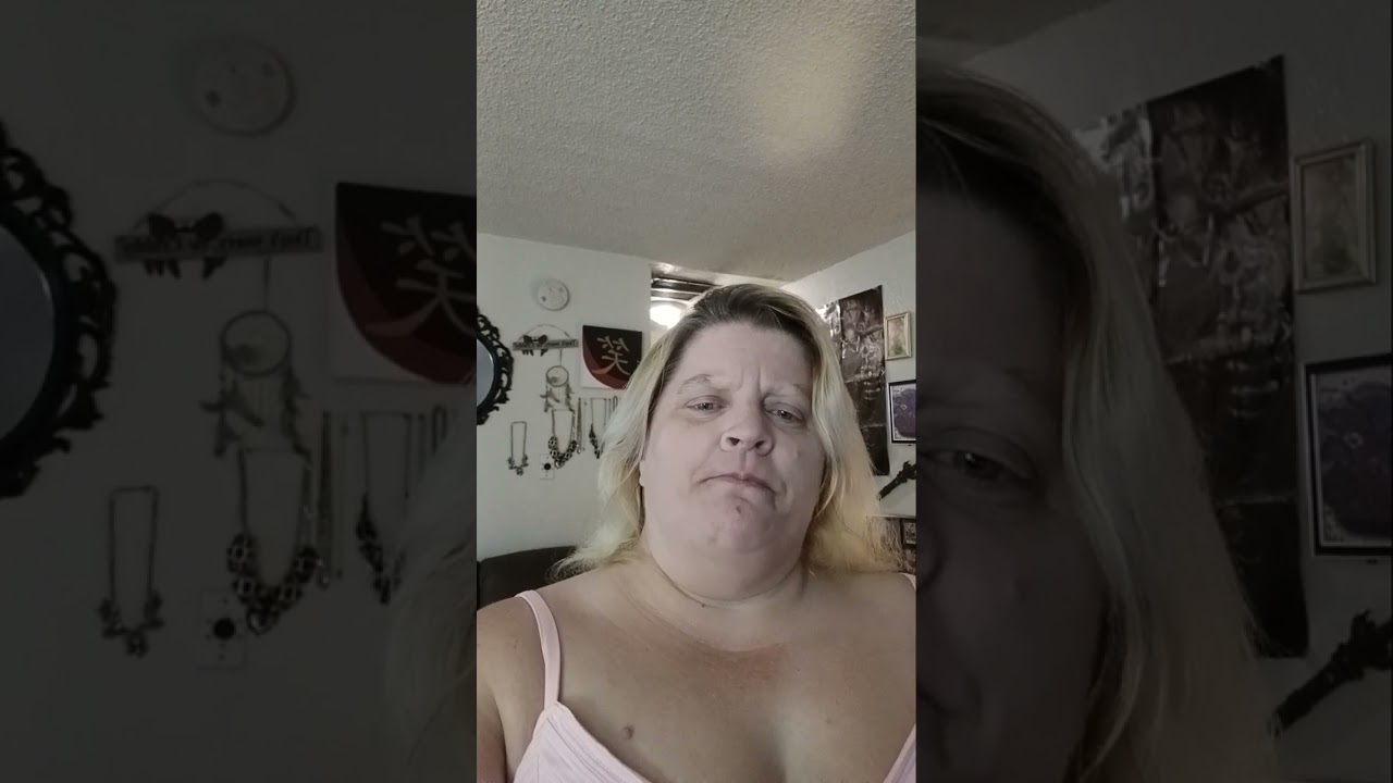 Jennifer Wilson singing 