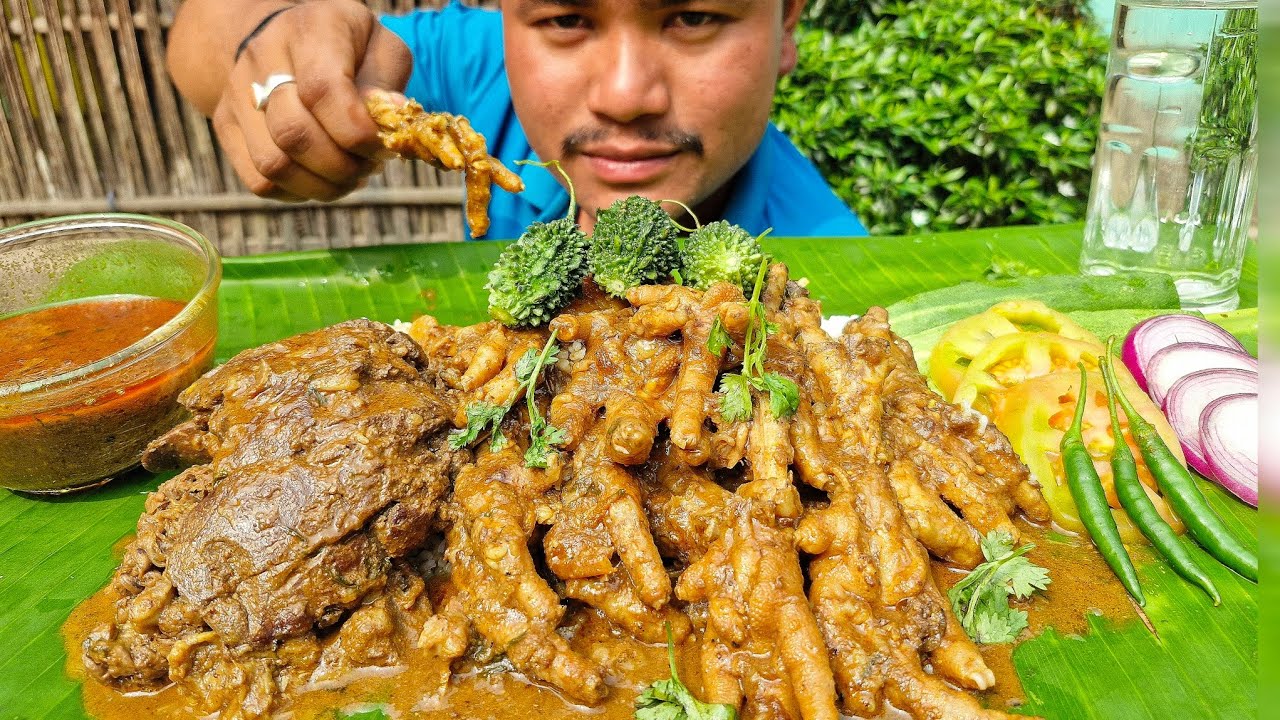 EATING CHICKEN FEET GRAVY WITH MUTTON LIVER AND ONION BASMATI RICE GREEN CHILLI