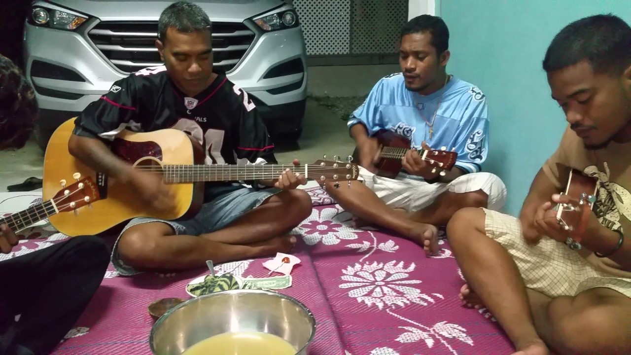 Rairok String Band: Nainaj Feely Wot Eok , original by Chaninway