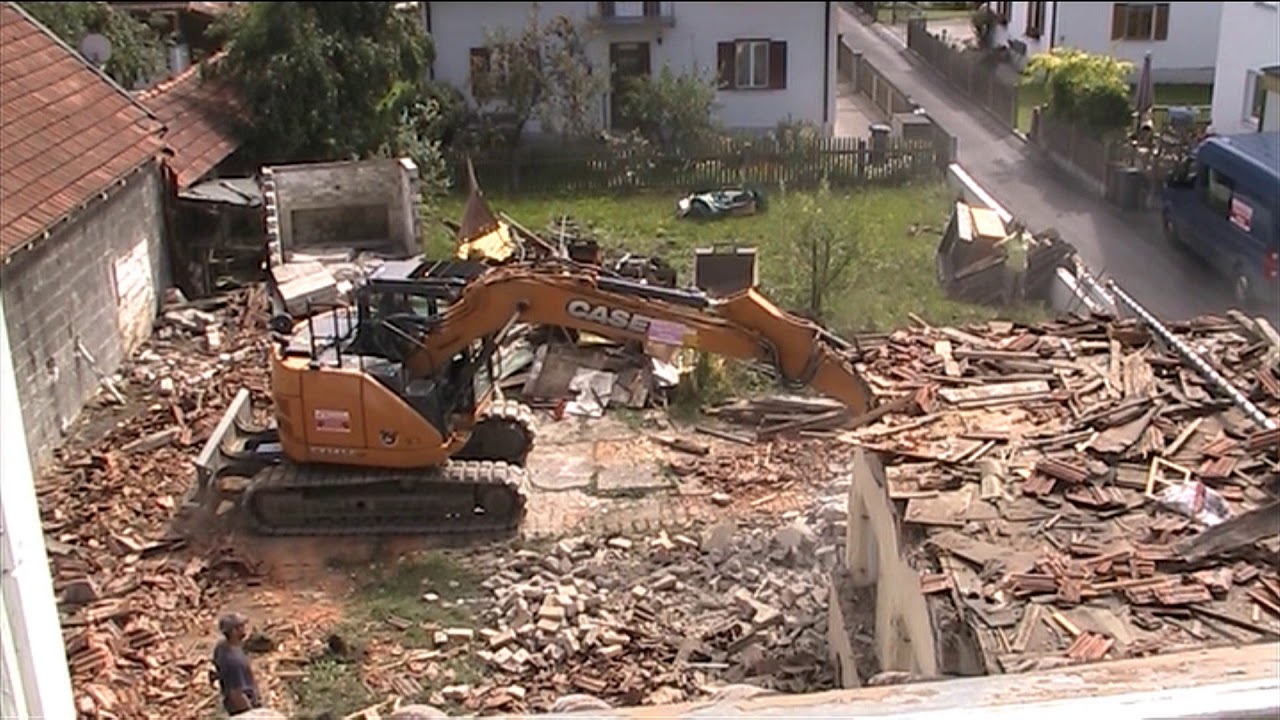 Der Bau eines Hauses #1 Abriss der alten Gebäude