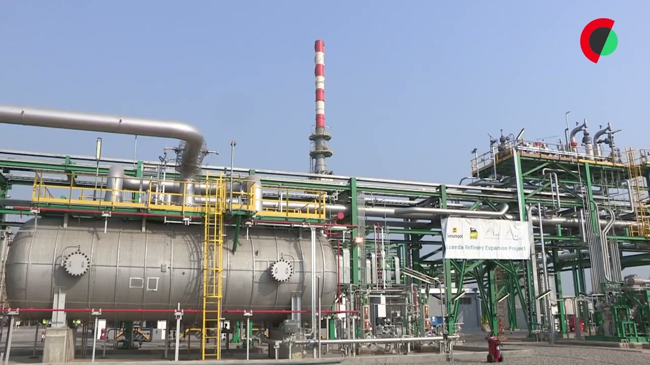 Angola poupa 280 ME por ano em importação de gasolina com refinaria de Luanda