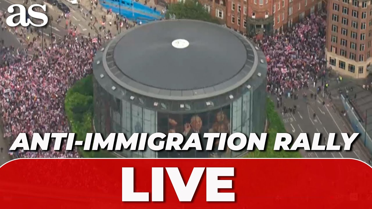 LIVE | TOMMY ROBINSON leads ANTI-IMMIGRATION RALLY in Central London