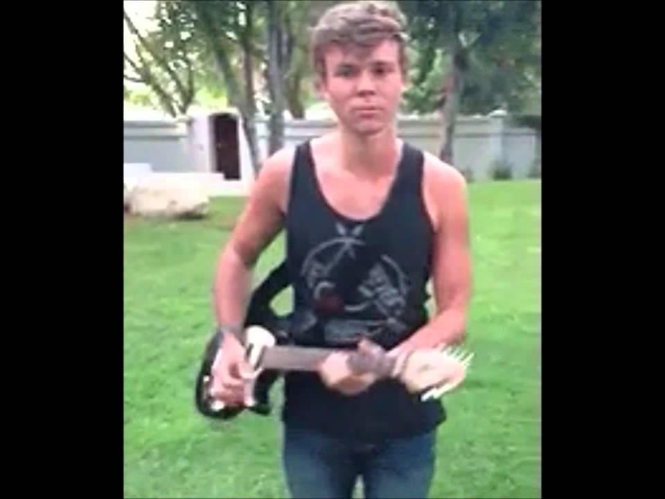 Touchin' on my|| Ashton Irwin