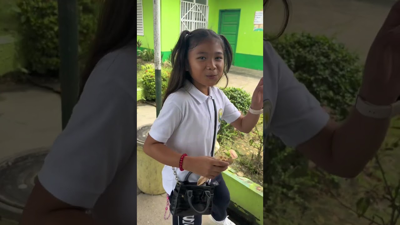 Pinagtanggol ni kyle si ella sa mga schoolmate nila sa school 