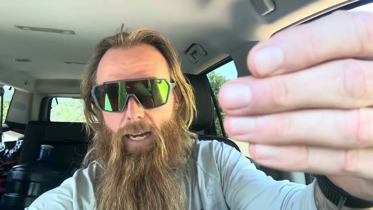 Reading People With A Single Glance | Men With Long Fingernails