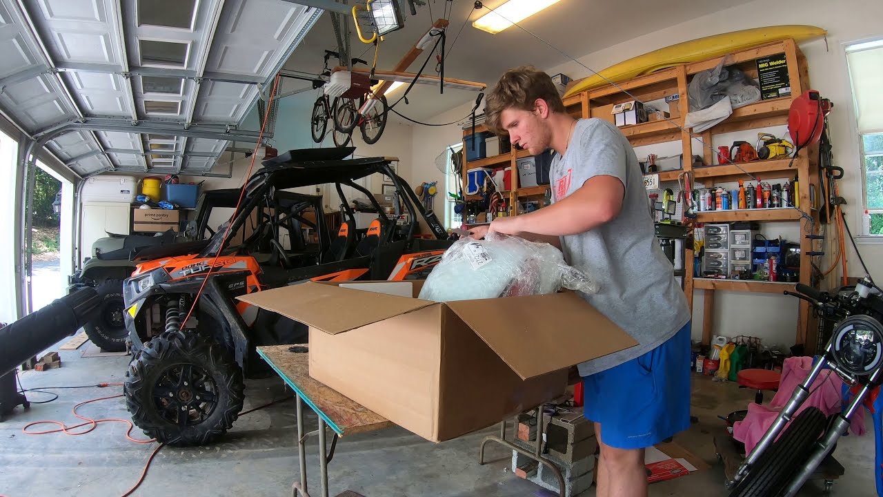 CBR500R GETS A NEW GAS TANK