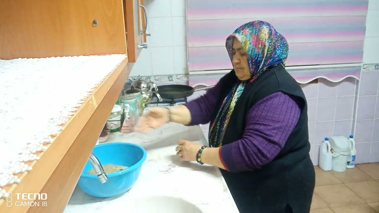 Katmer ekmeği yaptım güzel oldu videomu beğenip yorum yapın like atın abone olun lütfen arkadaşlar 🌹