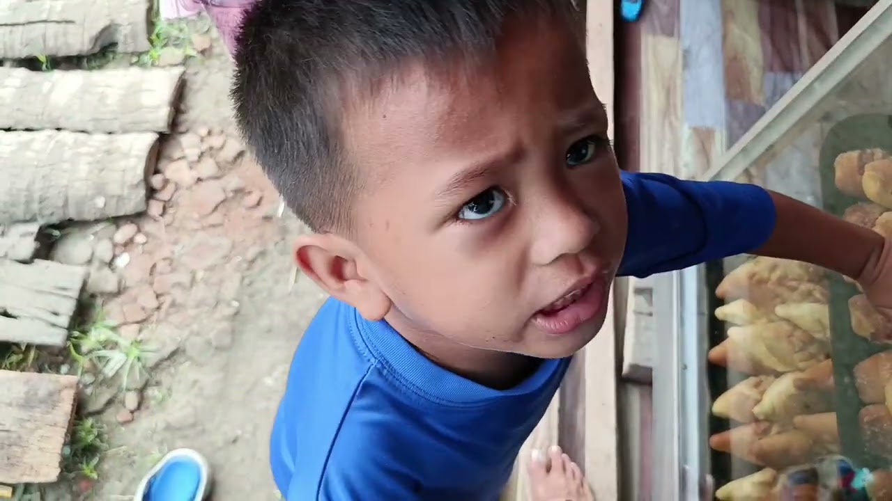 Лиам хочет доставку игрушек 😅