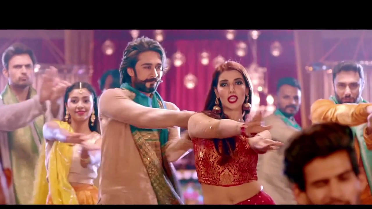 Hareem Farooq Pakistani Actress Rare Navel Show | HD Video