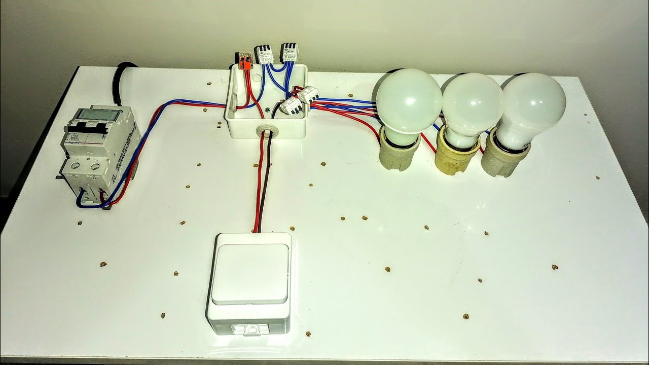 Adi Anahtar ile Üç Lambanın Kablo Bağlantısı Nasıl Yapılır,Bir sigorta ile Elektrik Tesisatı montajı