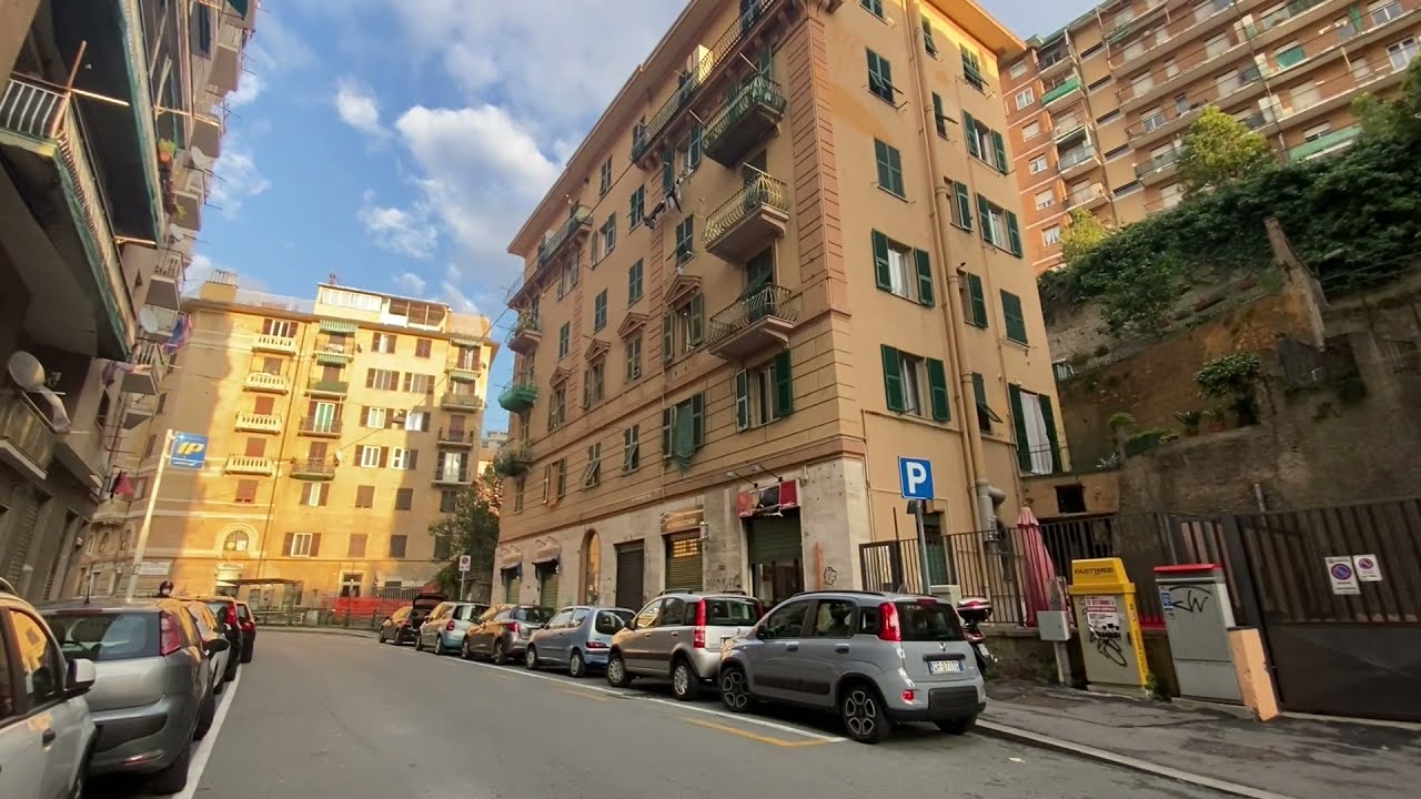 Vendesi Largo Merlo 183, 6 vani - 80 mq, 3&deg; piano con ascensore