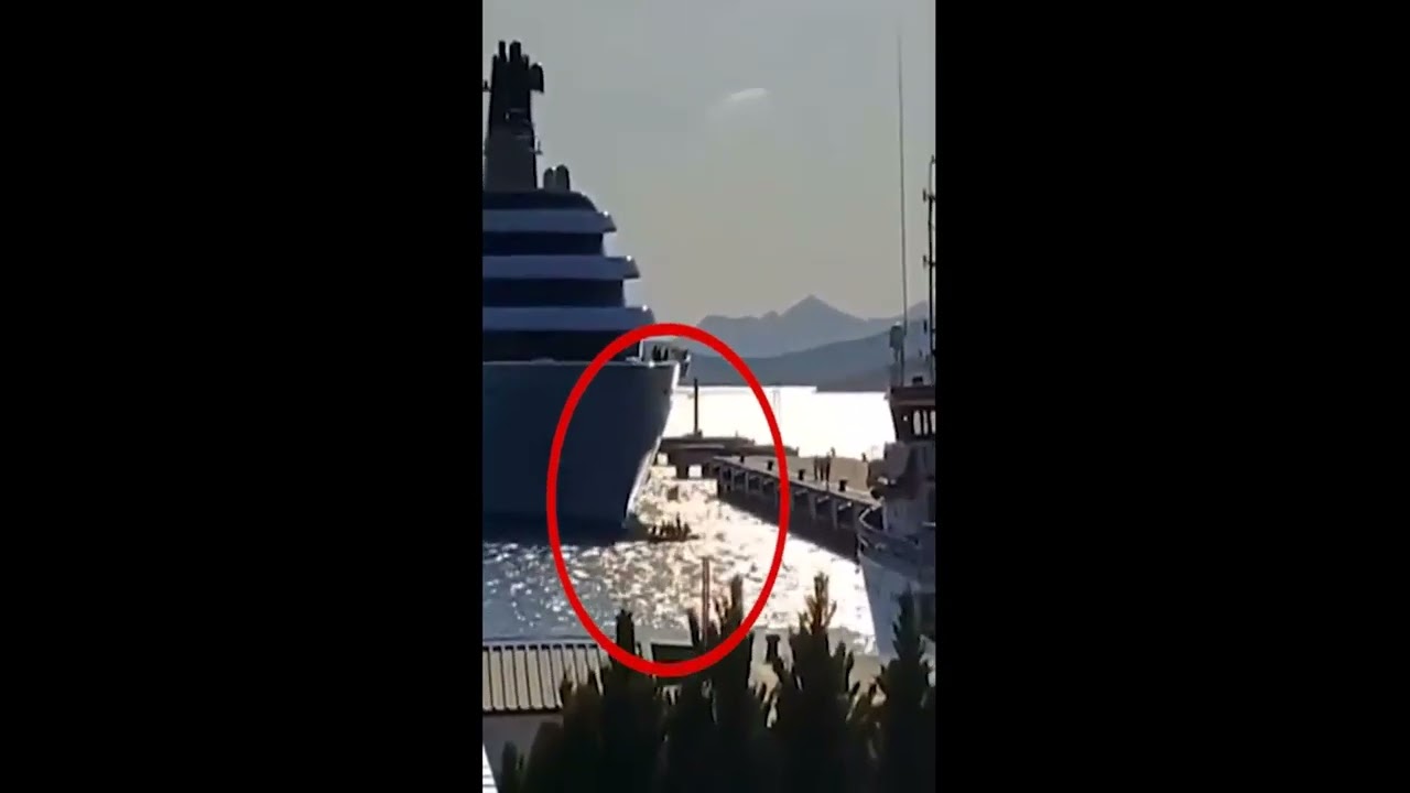 Velisti ucraini contro Abramovic, su gommone impediscono l&rsquo;attracco al super yacht