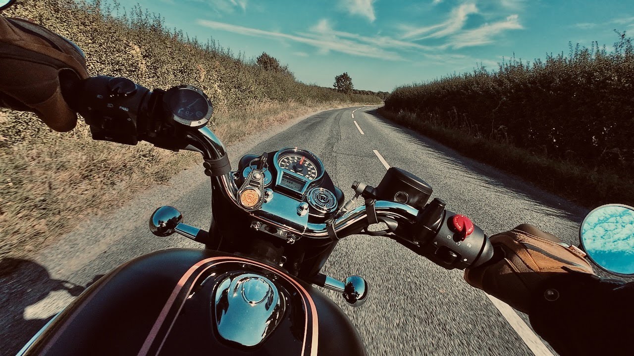 Royal Enfield Bullet 350 - Musings on another bike