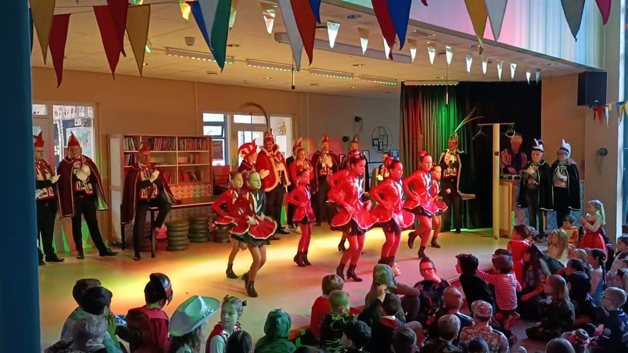 Dansmarietjes 'de Heipoort' op basisschool de goede Herder.