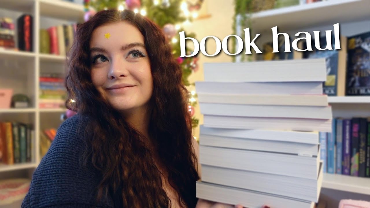 ASMR Last Book Haul of 2022 📚 (whispers & soft spoken, tapping, page turning)