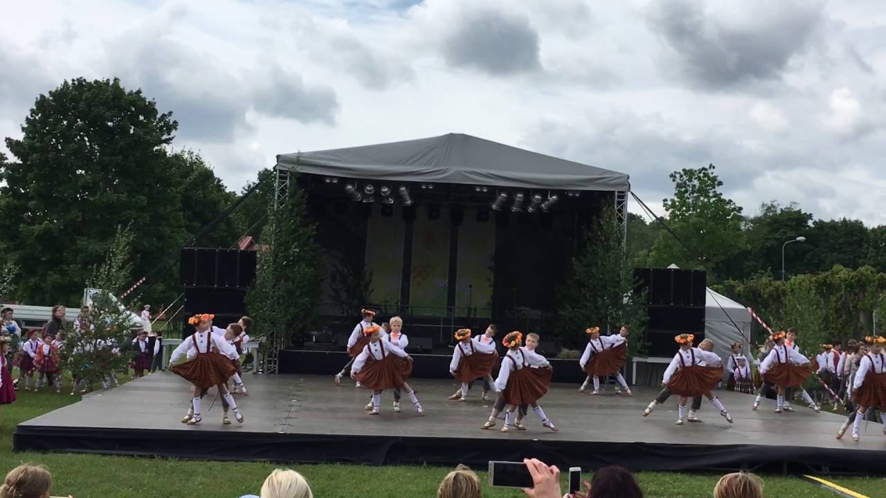 Ķekaviņa. Peļu skola