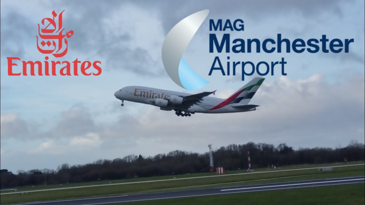 2 Emirates A380s at Manchester at the same time!