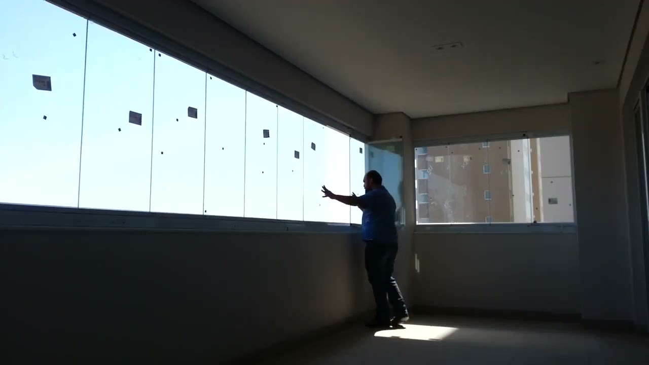 2&ordm; Envidra&ccedil;amento Antuerpia de varanda no edif&iacute;cio C&oacute;rsega