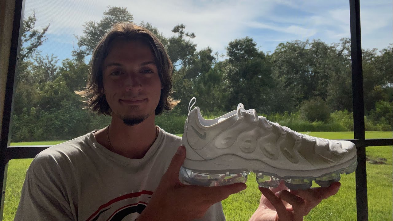 ASMR relax w/ me and unbox some shoes! :)