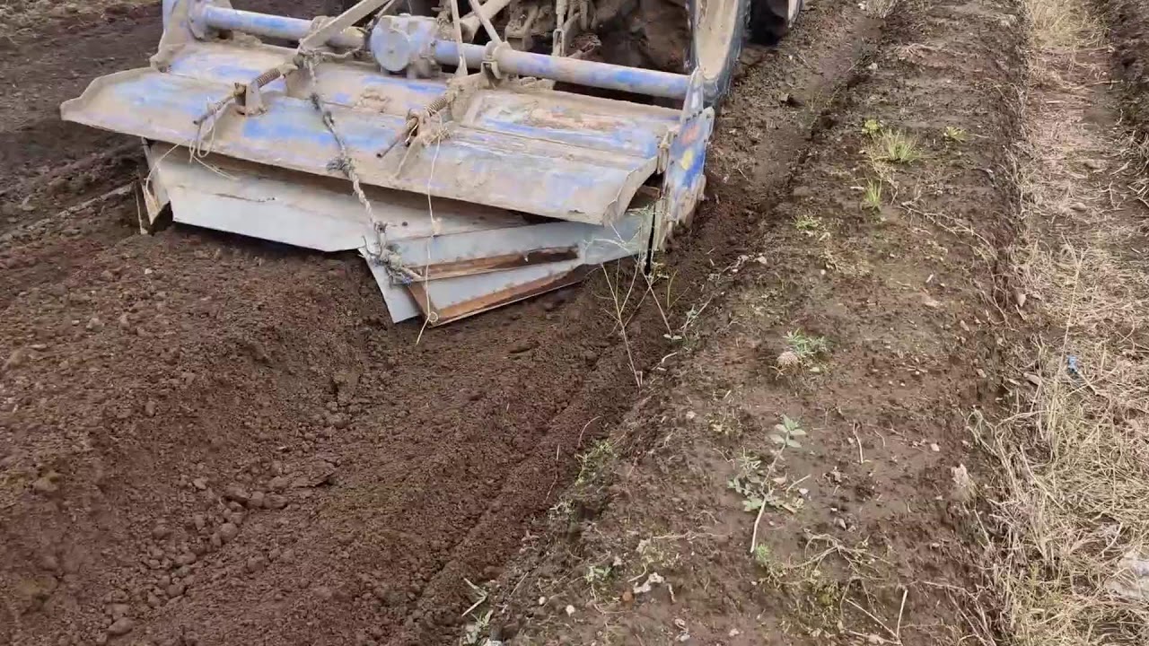 GENIUS FARMING METHOD: PERFECT PLANTING BEDS WITH ADVANCED MACHINERY - Agriculture Farming