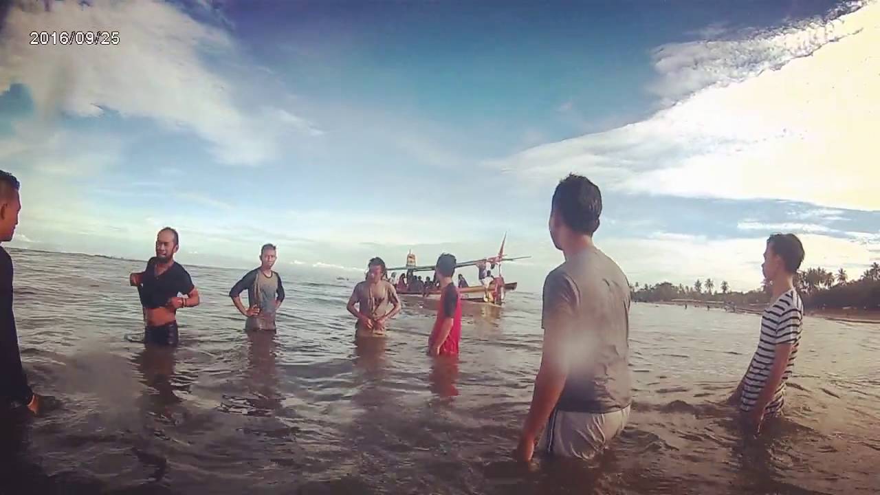 Aor Community Goes to  White sand beach