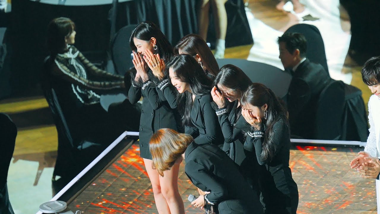 보미가 부끄러운 Apink(에이핑크)  + VIXX(빅스) 수상소감 @171115 아시아 아티스트 어워즈 AAA[4k Fancam/직캠]