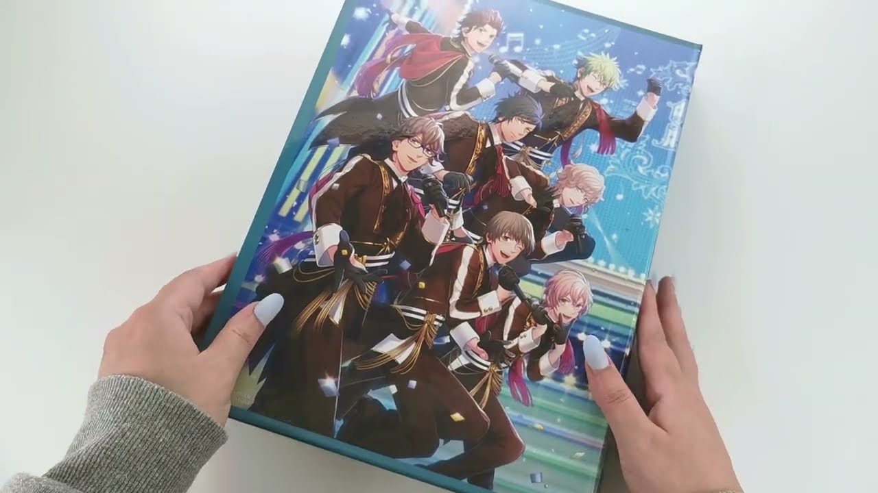UTAPRI FEVER! 10th Anniversary Book Unboxing and Review كتاب الذكرى العاشره  لانمي امير الغناء