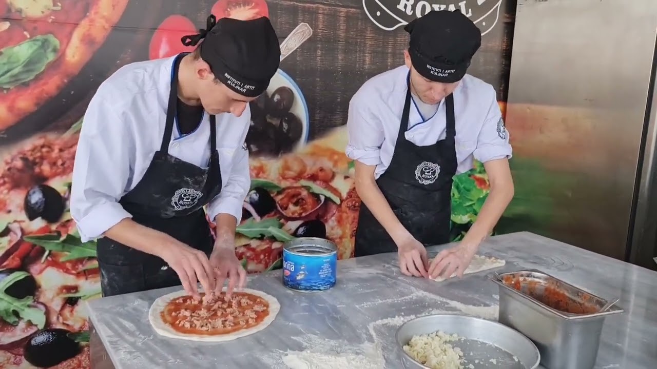 Në picerin tonë! #kulinary #pastry #pizza #maker #basickitchen #advancekitchen #chefkrenarbeshiri