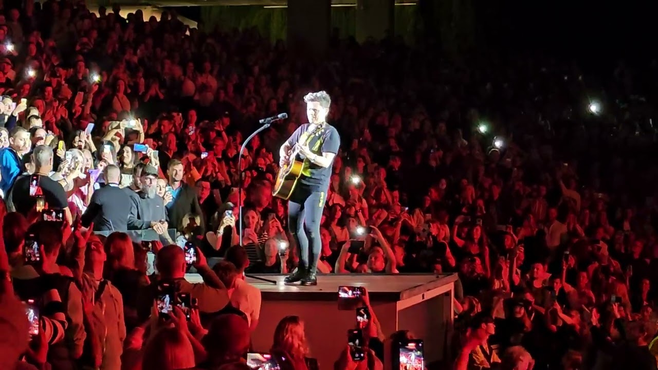 Michael Patrick Kelly - Wonders & I'm On Fire & An Angel - Live Opole 15.09.2023