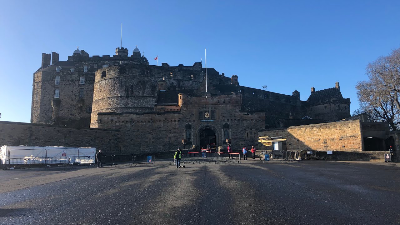 Edinburgh’s Royal Mile - Castlehill and Lawnmarket