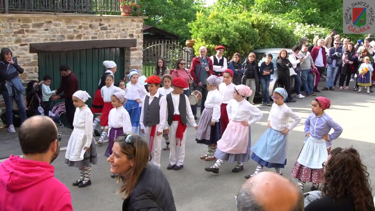 EUSKO DANTZA. Gure Txikiak Burbustuko Jaietan. 2023-05-20