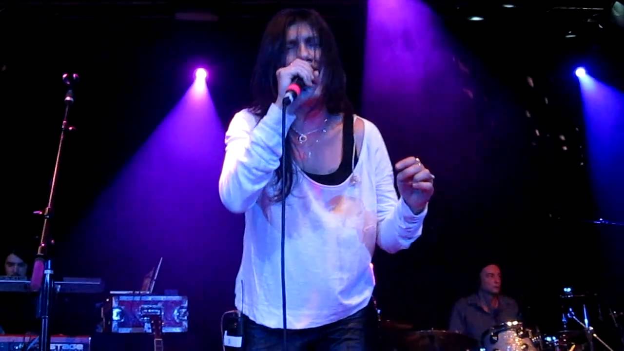Elisa Toffoli - Stay (Live at Highline Ballroom in New York City)