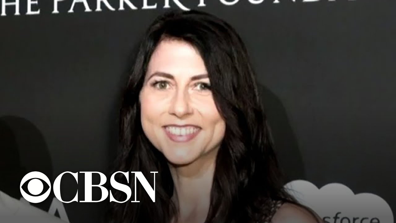 MacKenzie Bezos will give half her fortune to charity