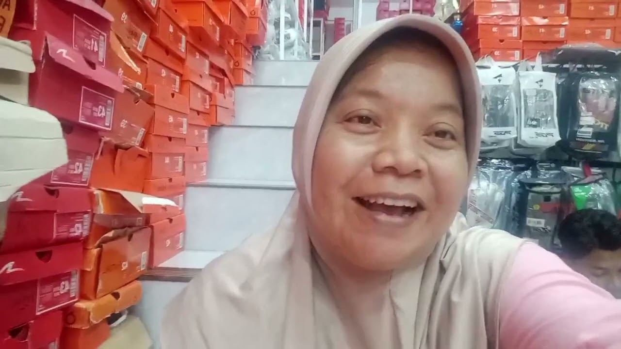 Hari ini saya pigi shoping
