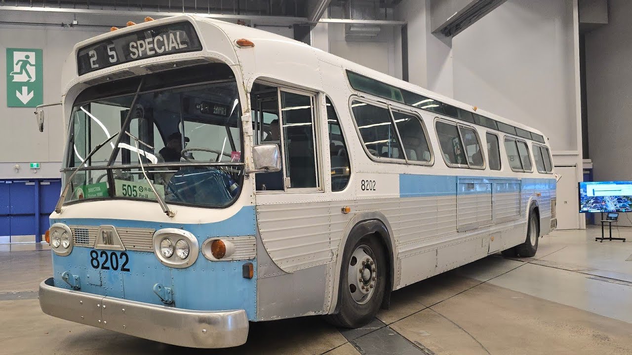 Выставка автобусов в Монреале! Множество старых и новых автобусов 🚌 GM New Look + Exo Electric + ...