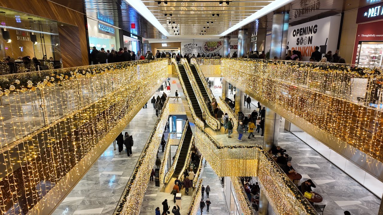 Hudson Yards Christmas Decorations in Manhattan 