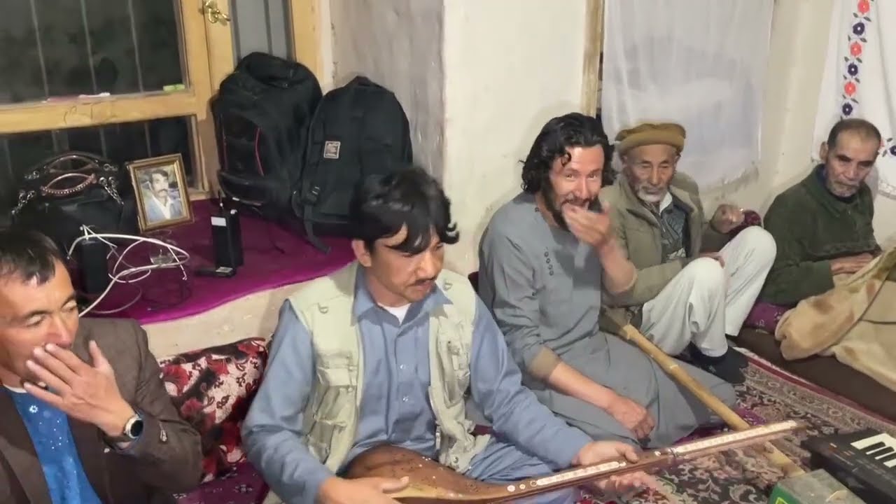 خانه یک هنرمند محبوب مالستانی گل چمن مالستانی رفتیم جای شما خالی....