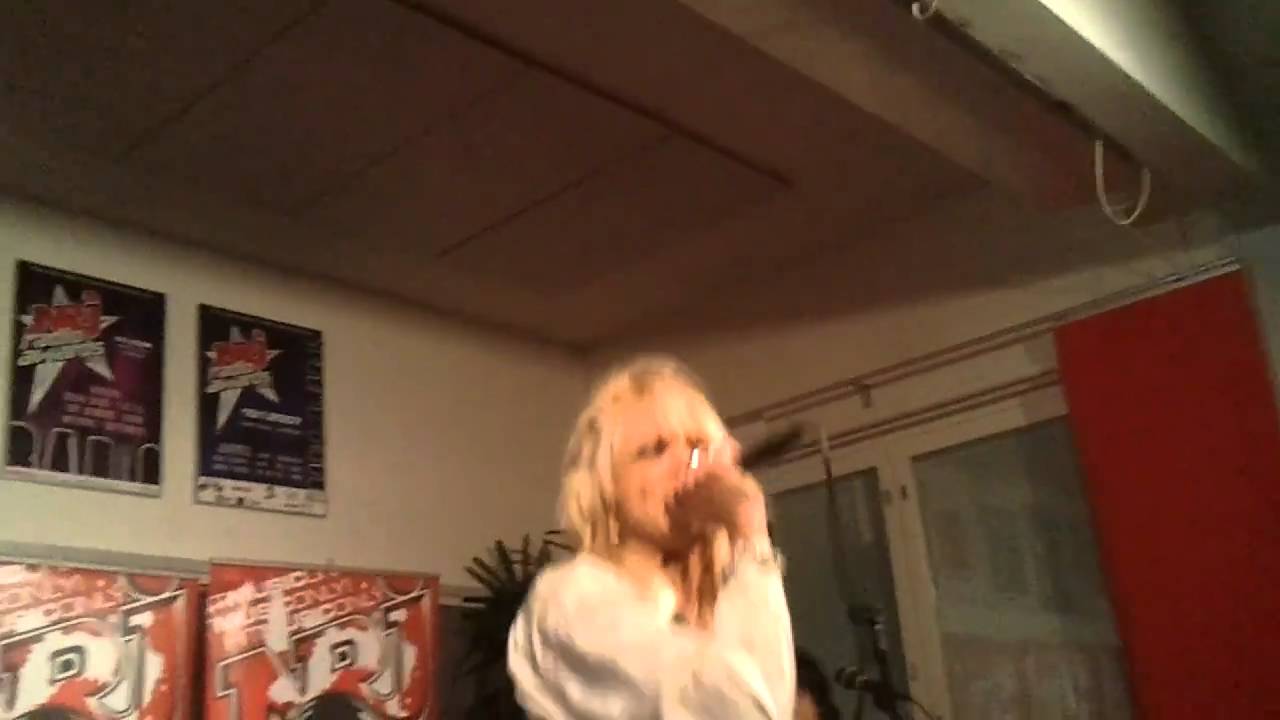 Michael Monroe - Blitzkrieg pop (acoustic)