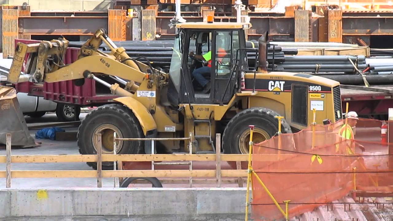 Caterpillar 950G Wheel Loader with fork attachment