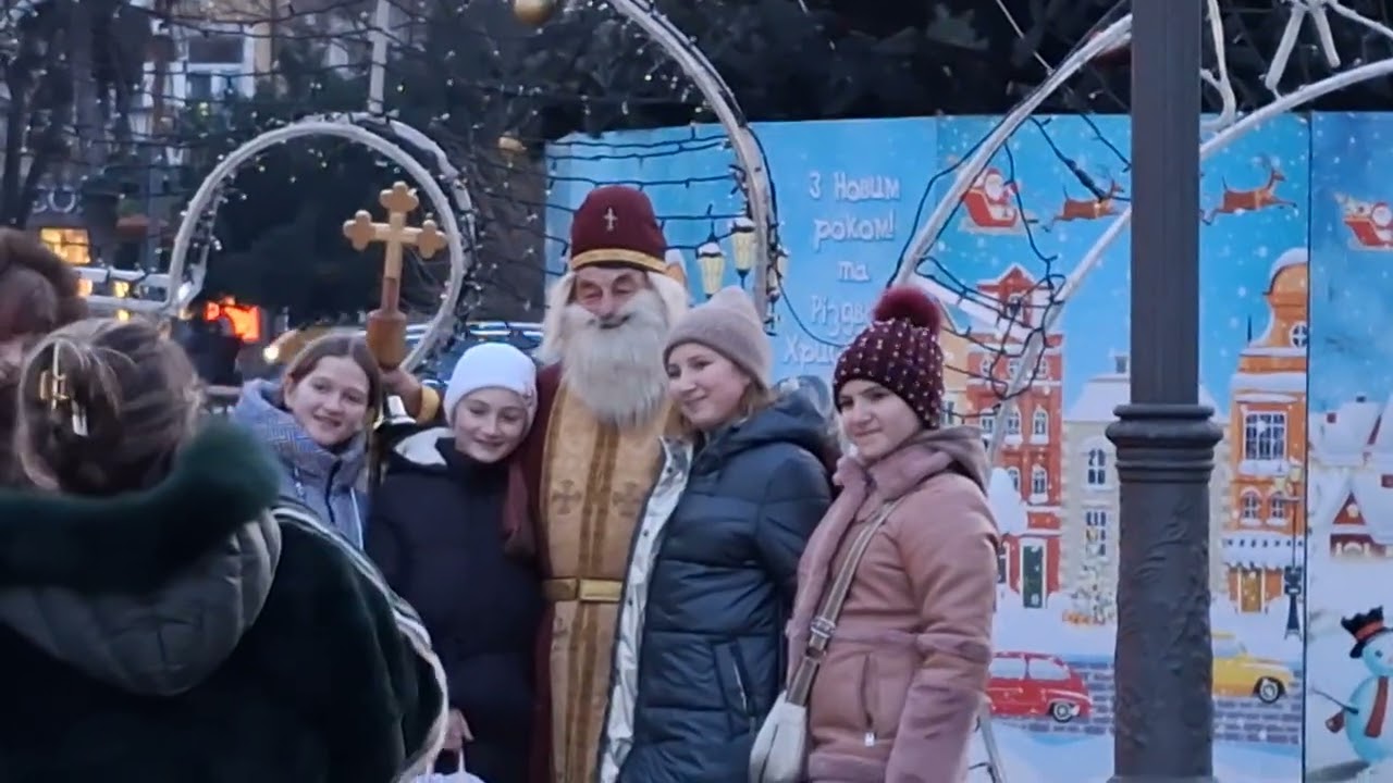 Ужгород новорічна ялинка 06.12.2025