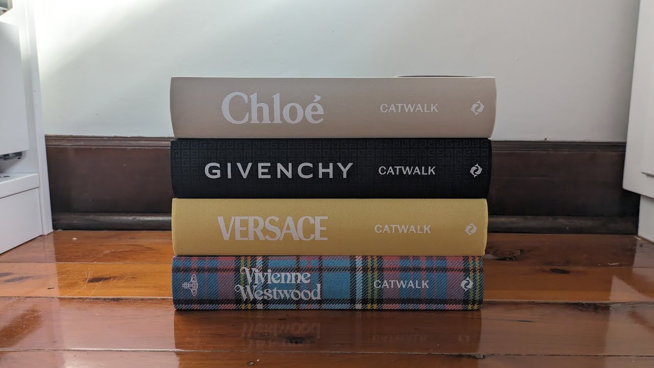 CATWALK COLLECTION DESIGNER BOOKS 🖤 CHLOE, GIVENCHY, VERSACE, VIVVIENNE WESTWOOD SNEAK PEAK/  REVIEW