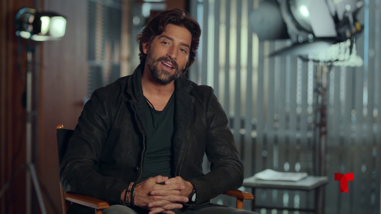 David Chocarro Habla De Su Personaje Emiliano | 100 Días Para Enamorarnos | Telemundo