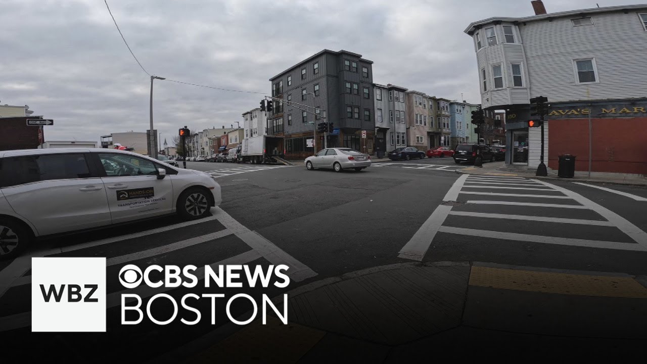 East Boston intersection with two blinking lights causes confusion