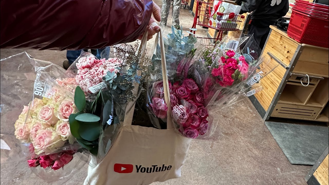 Valentine's Day Flowers - arranging and chatting 🤗 #FebFeatures