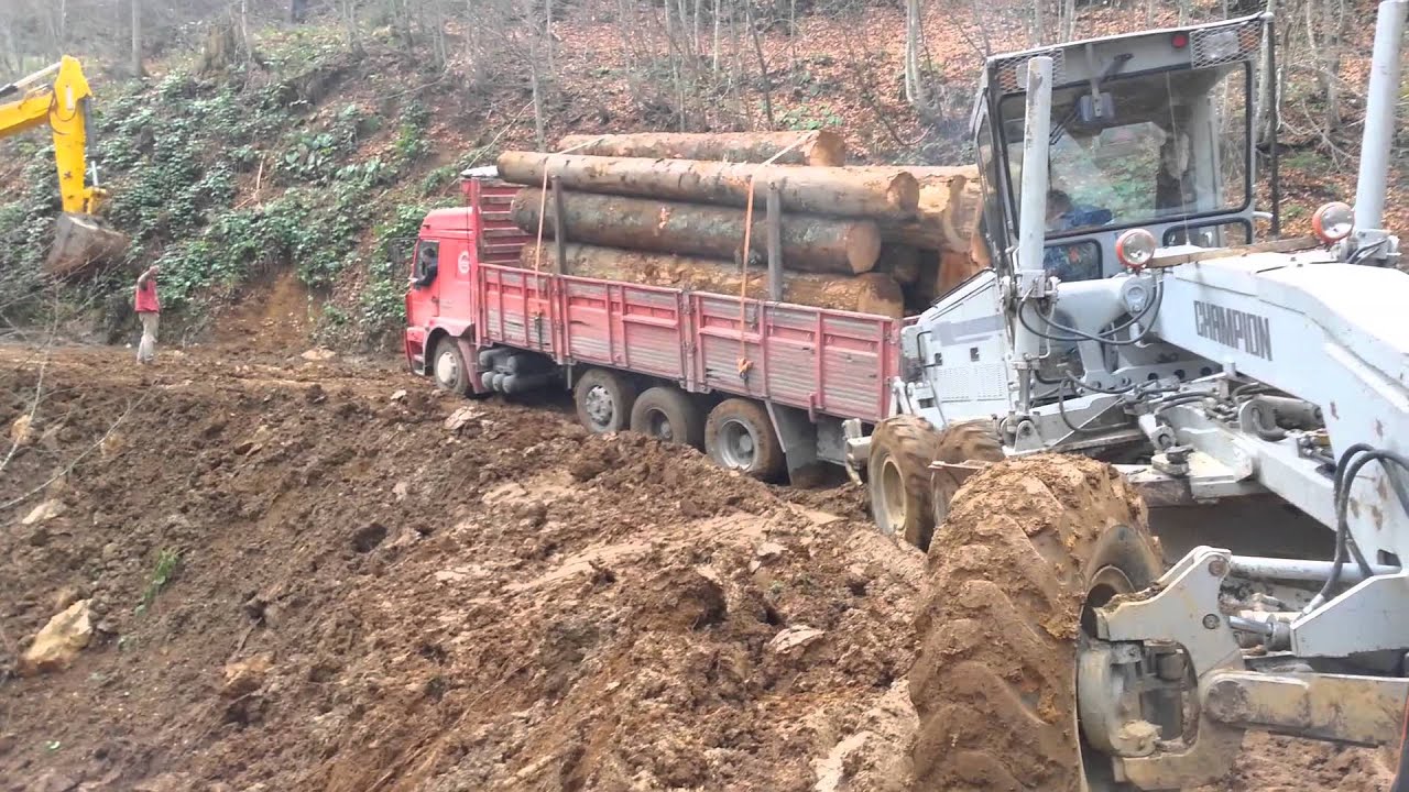 ORMAN YOLUNDA KALAN KAMYONUN ZOR ANLARI(ekmek parası)