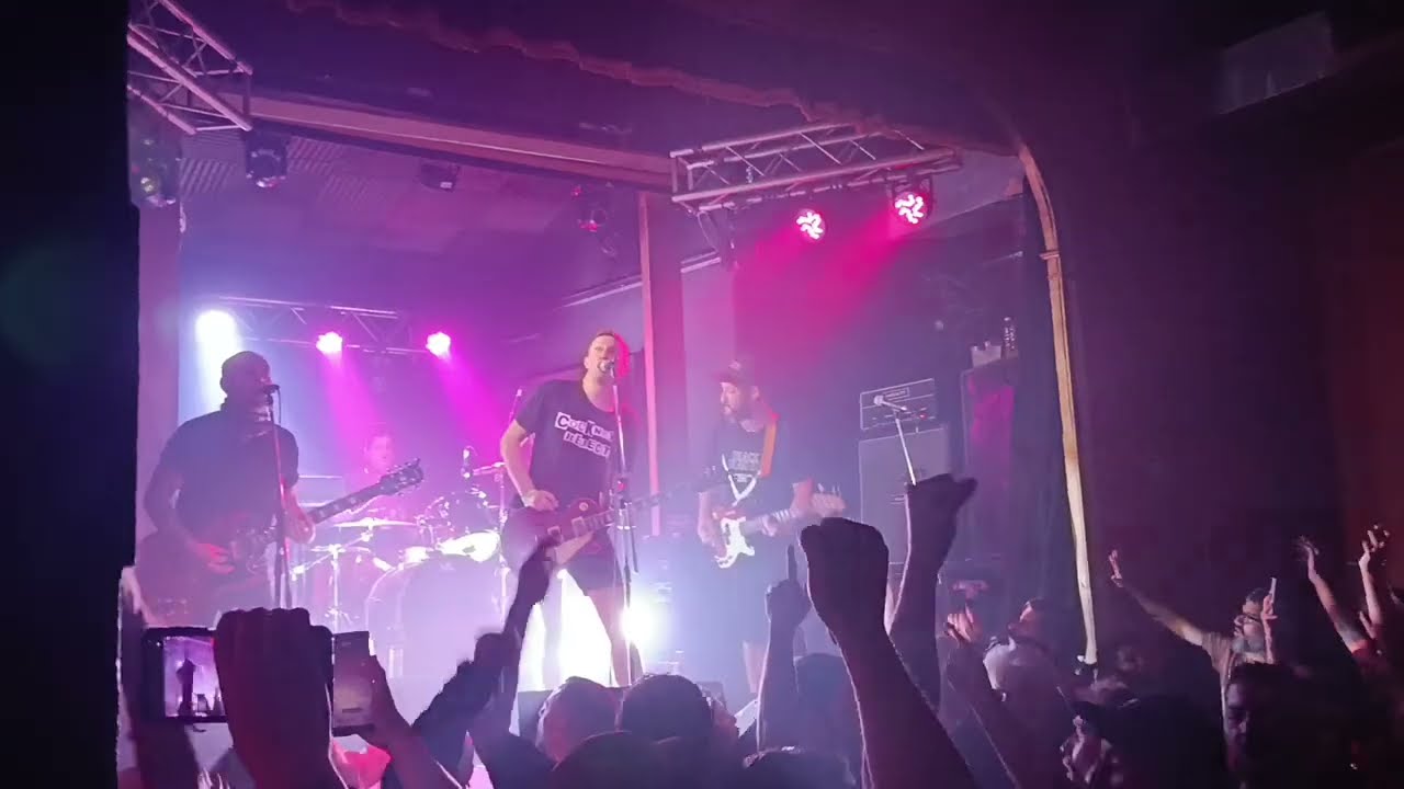 Aliento de Perro - Me Kedo Conmigo | Salón Pueyrredón, Buenos Aires 03/12/2025