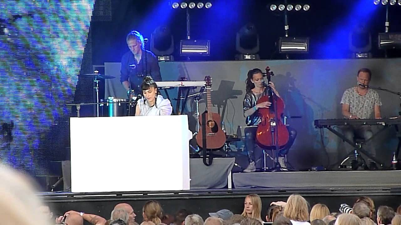 Laleh - Live Tomorrow / Dark Shadows